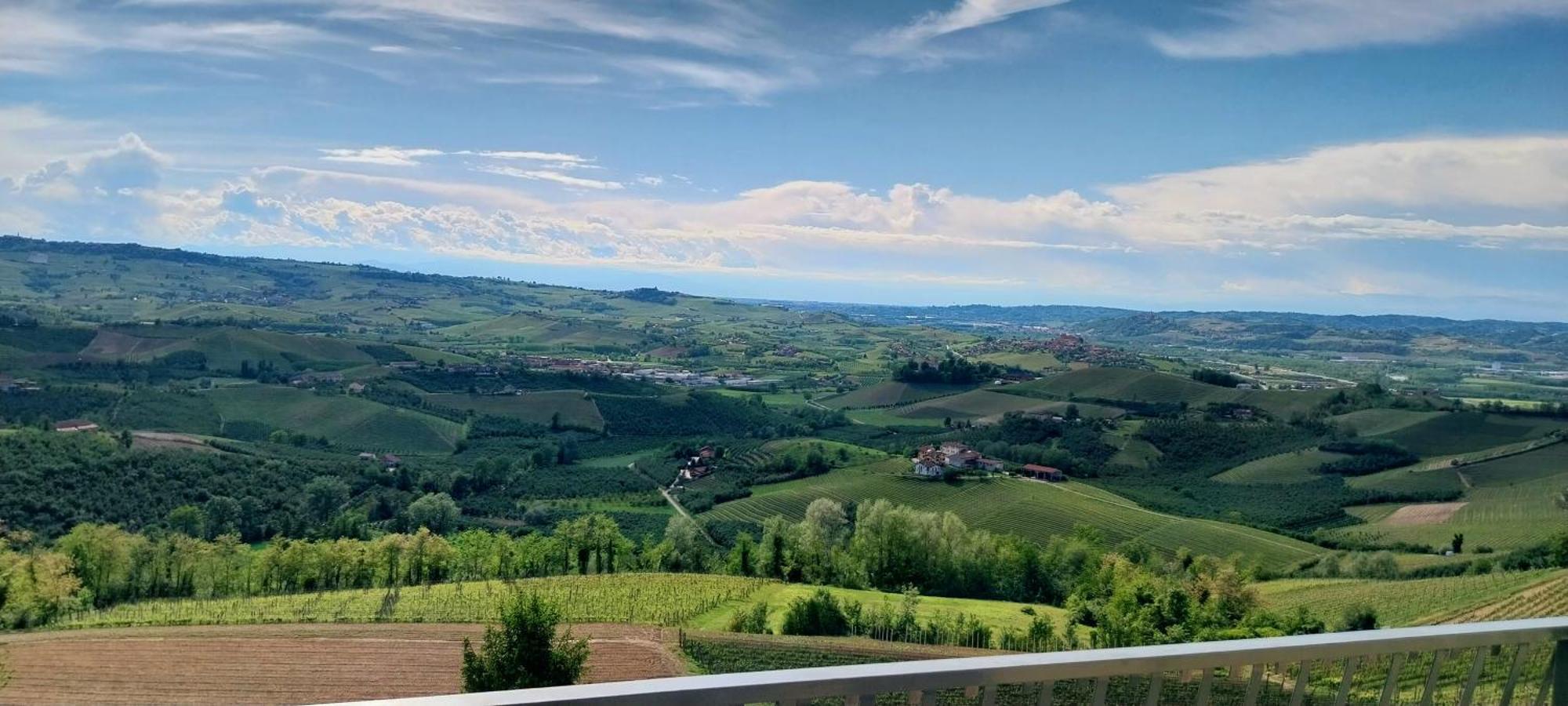 Villa Bellavista Alba, B&B Buitenkant foto