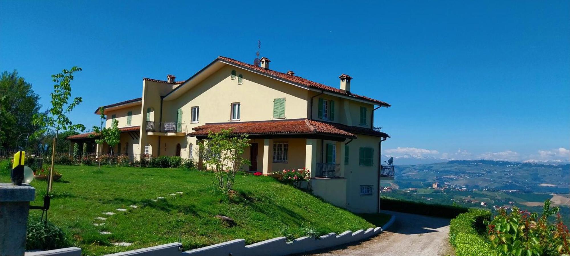 Villa Bellavista Alba, B&B Buitenkant foto