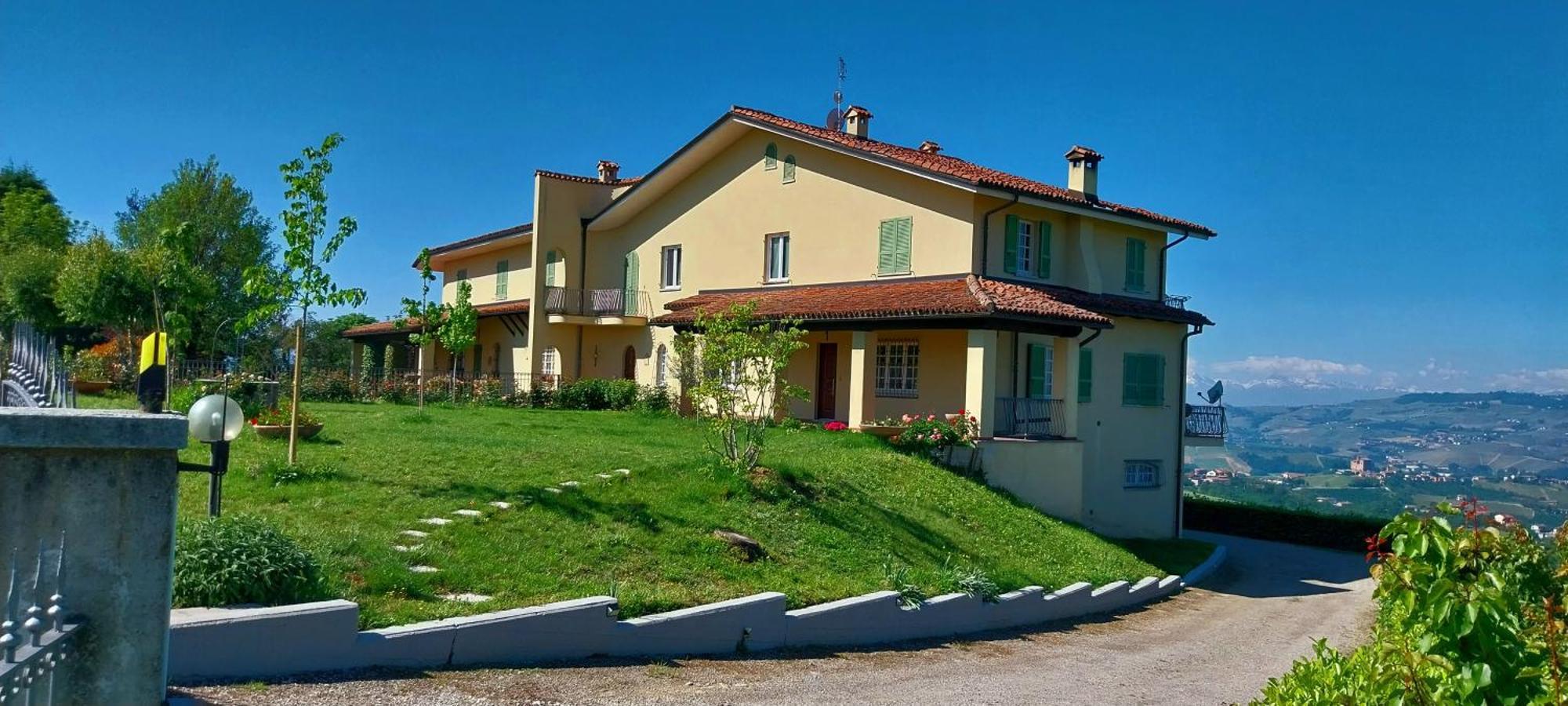 Villa Bellavista Alba, B&B Buitenkant foto