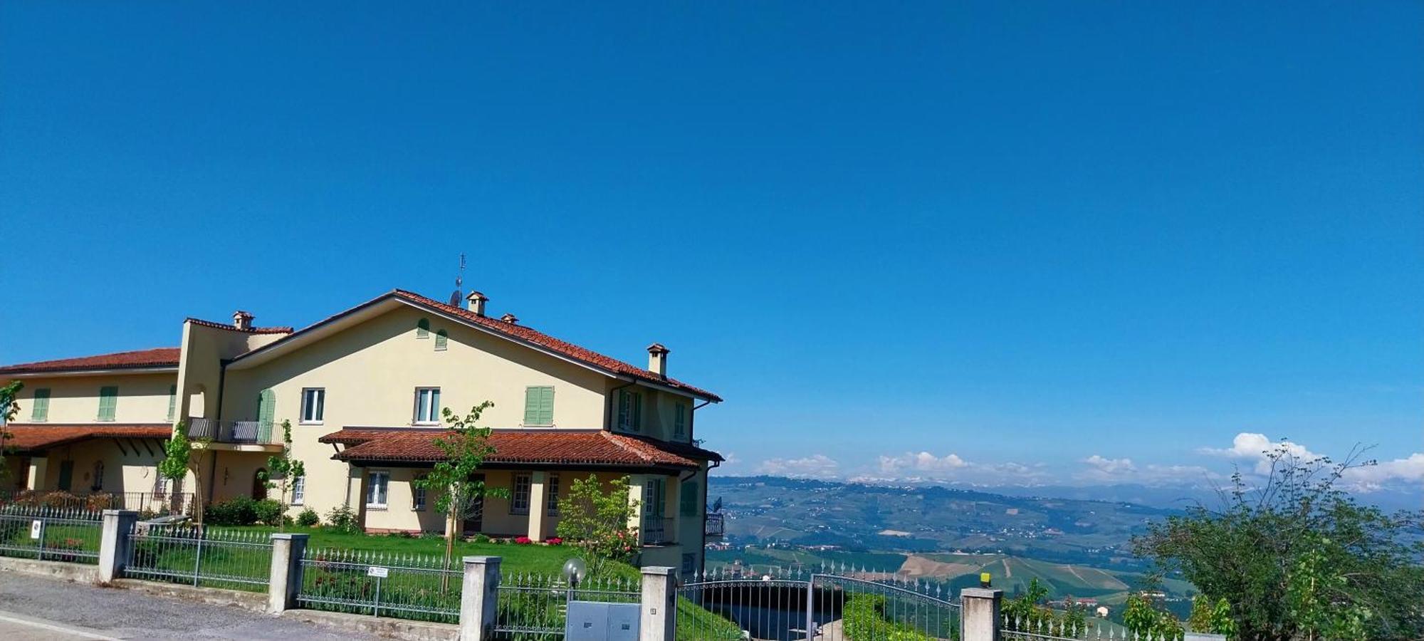 Villa Bellavista Alba, B&B Buitenkant foto